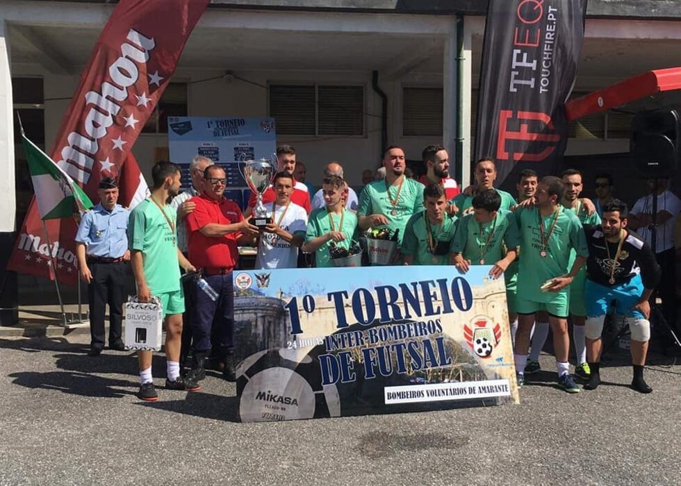 Futsal_Bombeiros_de_Mirandela_-_Foto_Bombeiros_Volunt__rios_de_Mirandela